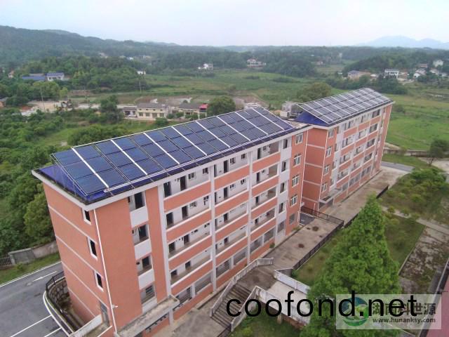 長沙縣石(shi)常中學宿(su)捨樓及食堂太陽能熱水係統工程