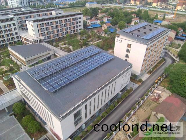 華容(rong)縣長工(gong)實驗(yan)學校(xiao)學(xue)生(sheng)宿(su)捨與食(shi)堂太陽(yang)能(neng)熱水(shui)工(gong)程(cheng)