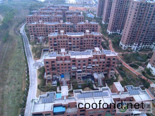 長(zhang)沙中(zhong)冶中央(yang)公(gong)園住宅小(xiao)區二期(qi)太(tai)陽(yang)能(neng)熱水係統工(gong)程(cheng)