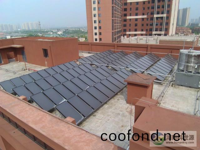 東(dong)瀾(lan)灣社(she)區(qu)醫(yi)療(liao)用(yong)房太陽(yang)能(neng)熱(re)水(shui)係(xi)統(tong)工程(cheng)