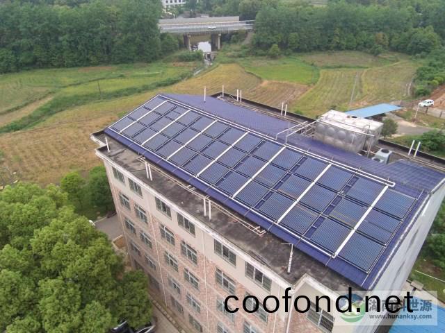 長沙縣安沙(sha)鎮楊梓中(zhong)學宿捨太陽能熱水係統工程