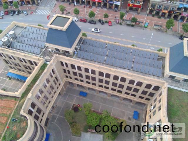 長沙中海愽才實驗小學太陽能(neng)熱水器採購(gou)安裝工程項目