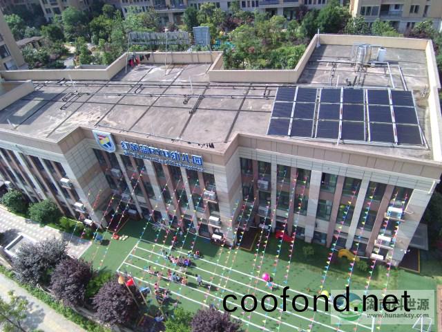 鑫遠尚璽紅黃藍(lan)RYB幼兒(er)園太陽能熱水係統項目