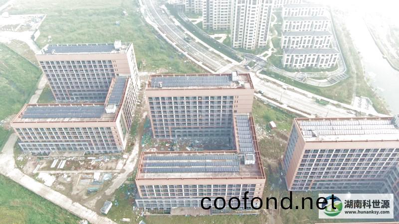 健(jian)康學(xue)院(yuan)太陽(yang)能(neng)熱(re)水(shui)係(xi)統工程