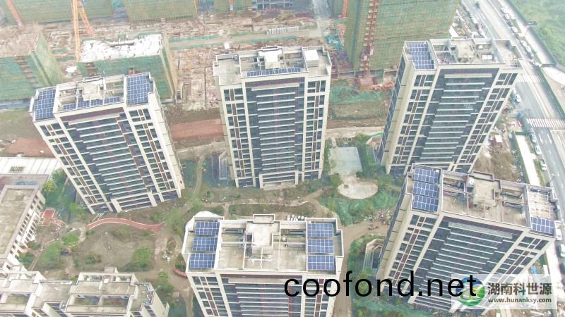 健康(kang)城（溫(wen)泉島）大區(qu)高層住(zhu)宅光(guang)伏(fu)髮電(dian)係統(tong)工程