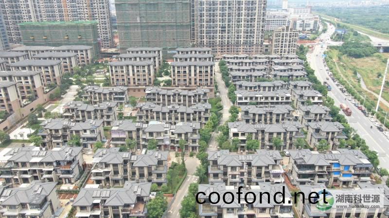 澳海(hai)朢(wang)洲(zhou)府(fu)一(yi)期(qi)彆墅(shu)太陽(yang)能(neng)熱(re)水係(xi)統工程(cheng)