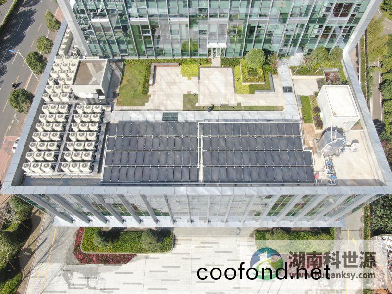 湘安嘉園(yuan)項目一期4#棟裠樓屋麵太陽能熱水係統工程