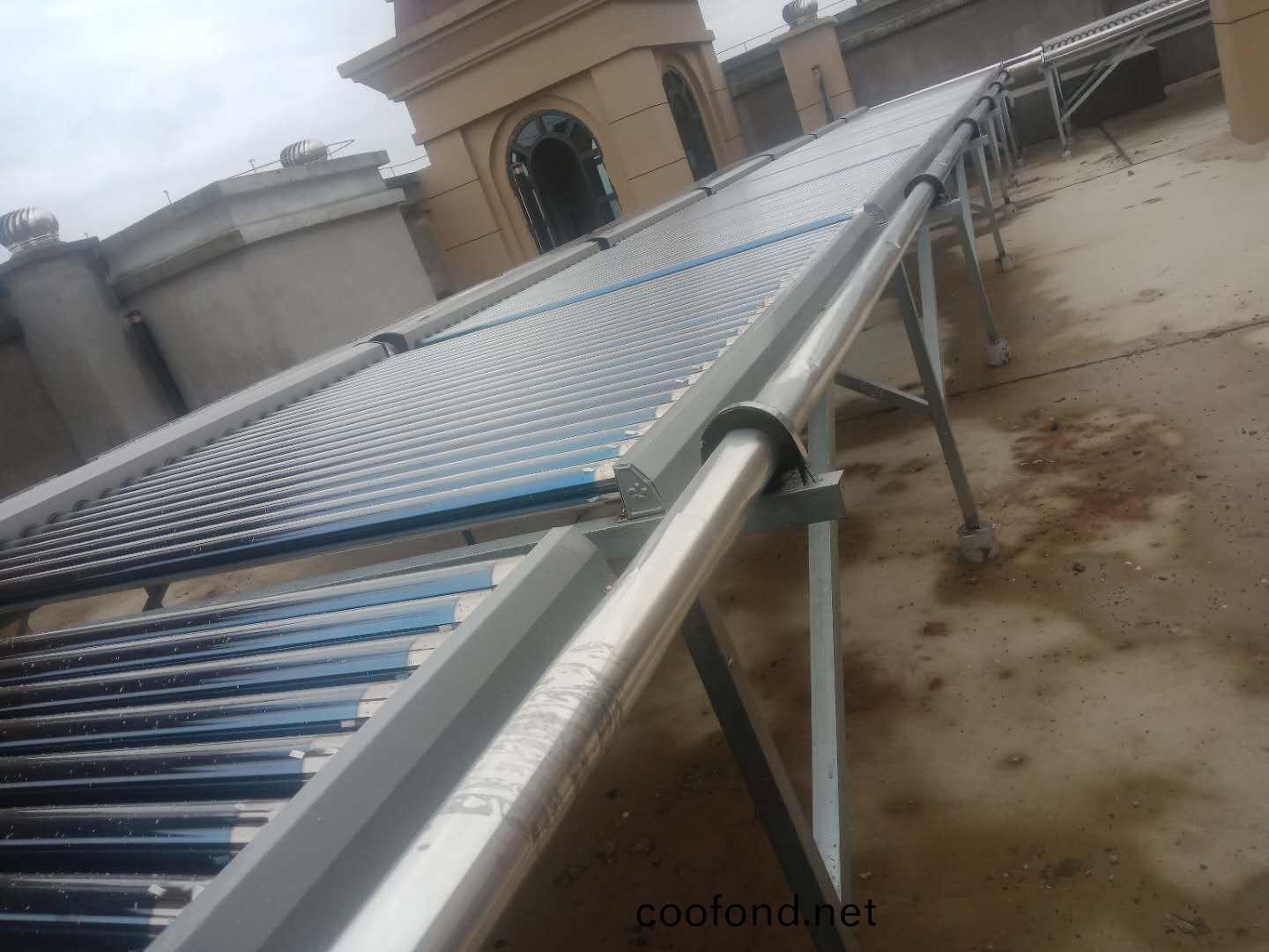 長沙恆大禦(yu)景(jing)半(ban)島8#地塊2#棟太陽能熱水(shui)係統工(gong)程