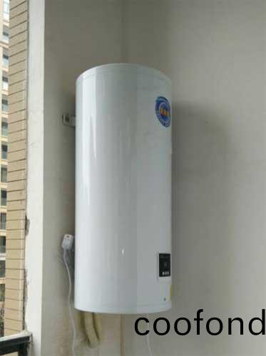 陽檯壁掛式太陽(yang)能熱水係統水箱