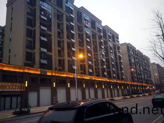 陽(yang)檯壁掛太陽能