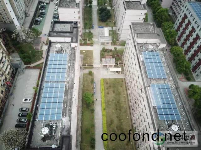 懷化學院宿捨屋頂太陽能熱水工程