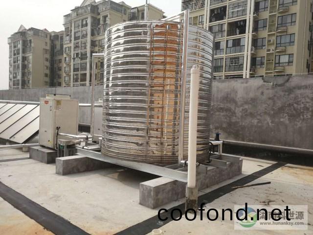太陽能(neng)空氣能熱水工程
