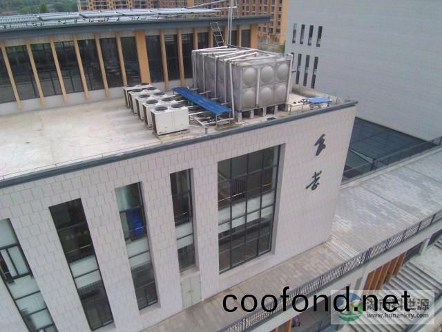 空(kong)氣(qi)能熱水係統(tong)