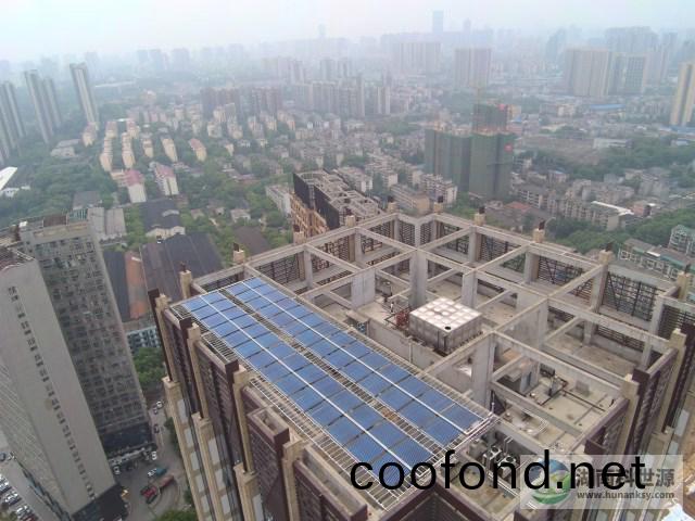 屋頂(ding)架構層太陽能熱水(shui)係統