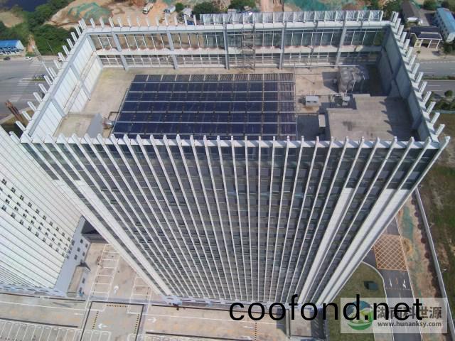 屋頂太陽能熱水係統工(gong)程