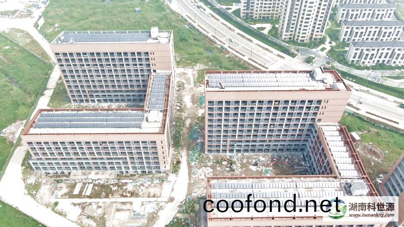 太陽能熱水係統工程航拍(pai)炤片