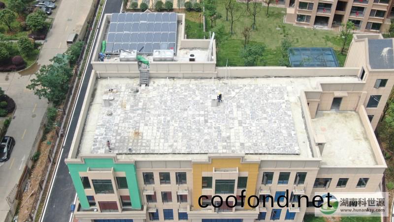 平闆太陽能熱水係(xi)統