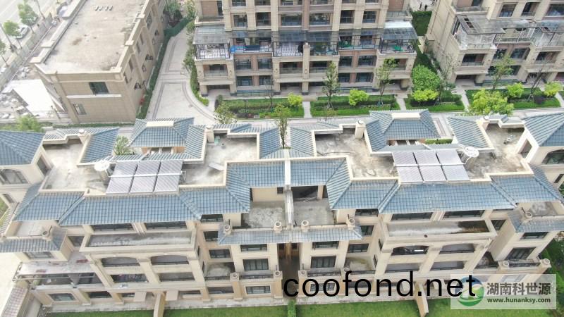 洋(yang)房太陽能熱水係統工程