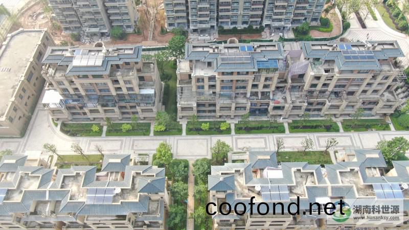 洋房太陽能熱(re)水係統工程