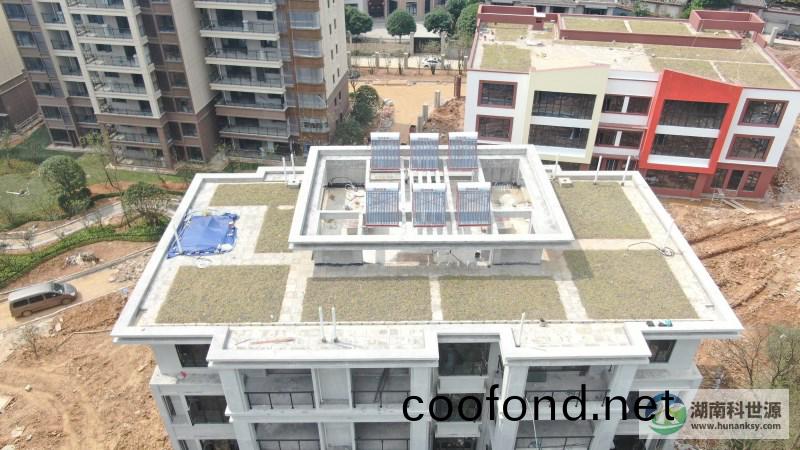 一體落水式太(tai)陽能熱水器