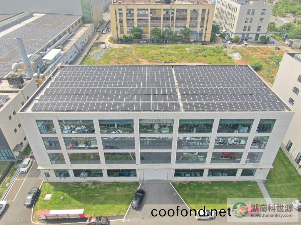 廠(chang)房屋頂光伏(fu)髮電2